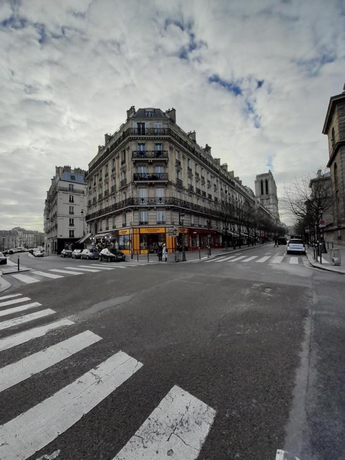 Cosy 2 Pieces Typiquement Parisien A Notre-Dame Διαμέρισμα Εξωτερικό φωτογραφία